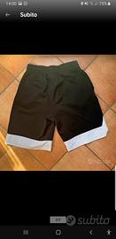 pantaloncini Nike neri con dettagli bianchi