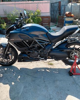 Ducati Diavel Carbon 1200 