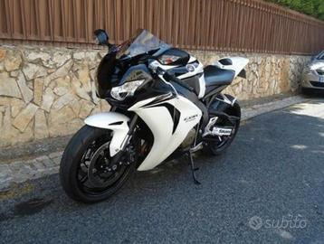 CBR 1000 Fireblade 