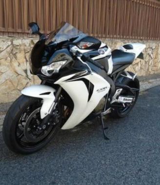 CBR 1000 Fireblade 