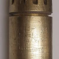 Valvola di fondo tubolare in ottone. 