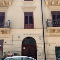 2 VANI: ZONA CENTRO VIA MAZZINI /VIA LA LUMIA