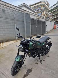 Moto 125 leoncino benelli