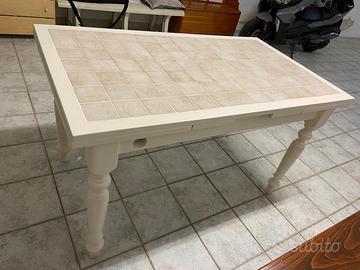 Tavolo in legno per arredamento cucina taverna