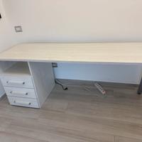 Scrivania grande 180 Cm con cassettiera