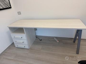 Scrivania grande 180 Cm con cassettiera