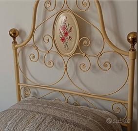 Coppia  di letti in ferro battuto 