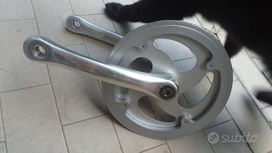 Triban 100 guarnitura monocorona 42 + pedivelle 17