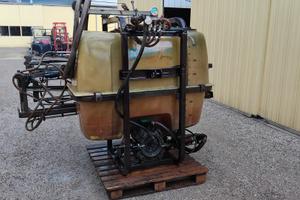 Gruppo diserbo gambetti 600 lt con barra 16 mt