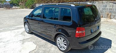 Volkswagen Touran 2.0 TDI 