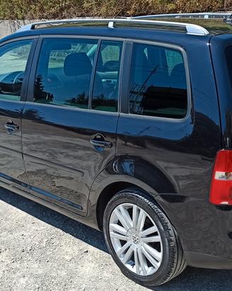 Volkswagen Touran 2.0 TDI 
