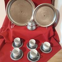 Portafrutta e tazzine in peltro