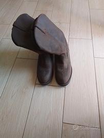 stivali stile western