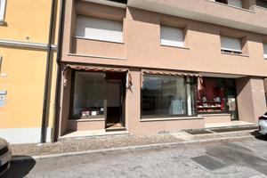 Locale commerciale di 69mq