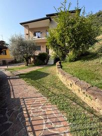 Villa di 165 m² con 3 locali e box auto a Villa Ca
