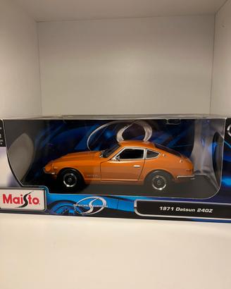 Nissan Datsun 240Z 1971 1:18 Maisto