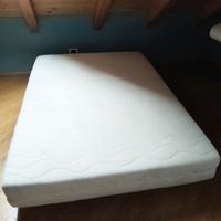 Base letto + Materasso 140 x 200cm con base IKEA