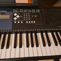 Tastiera Yamaha PSRE333