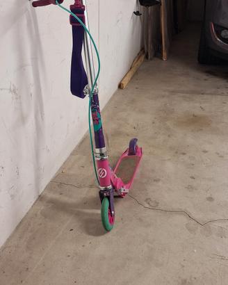 Monopattino e Casco bambina