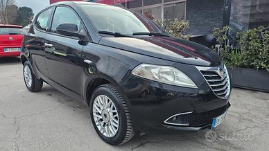 Lancia Ypsilon 0.9 TwinAir 85 CV 5 porte Metano Ec