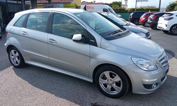 Mercedes-benz B 180 cdi sport 5p 110cv