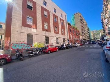 AUTORIMESSA A NAPOLI