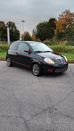 Lancia Ypsilon 1.4 16V Sport MomoDesign