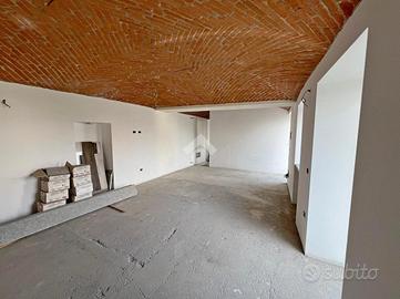 CASA SEMINDIPENDENTE A SAN CARLO CANAVESE