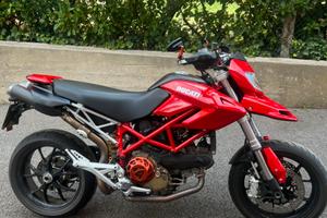 Ducati hypermotard 1100