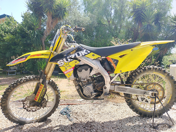 Suzuki rmz 450 motocross