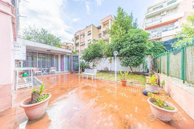 3 LOCALI A ROMA