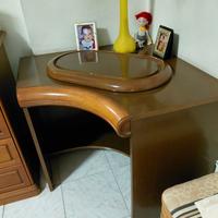 Angoliera con specchio a scomparsa