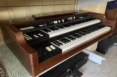 OBERHEIM OB5 - clone Hammond