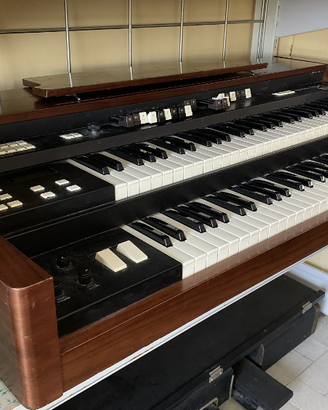 OBERHEIM OB5 - clone Hammond