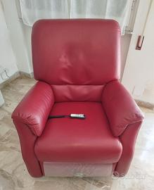 Poltrona elettrica Natuzzi in pelle, con massaggio
