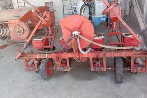 Seminatrice Pigoli 4 file per mais