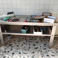 Tavolo professionalein acciaio inox