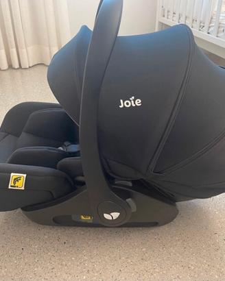Seggiolino auto Joie con base isofix