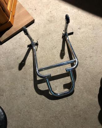 Cavalletto posteriore per moto