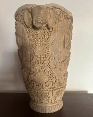 Vaso Vintage Orientale Scolpito A Rilievo