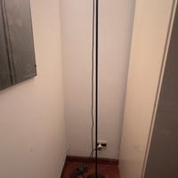 Lampada piantana 50€ - colore nero