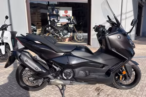 Yamaha TMAX 560 TECH MAX 2024