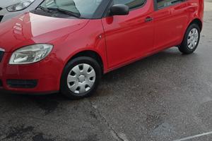 skoda roomster