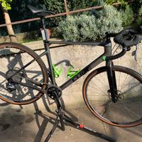 Bici gravel cube nuroad carbon