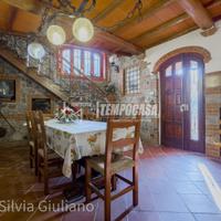 VILLA IN COLLINA