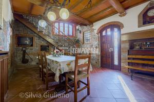VILLA IN COLLINA