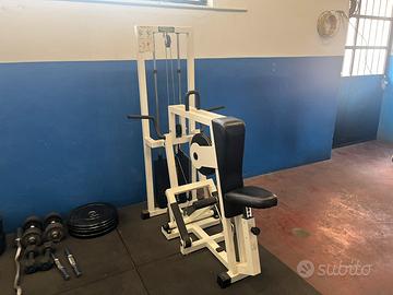 Vertical row machine Technogym
