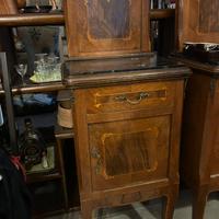 Comodini con alzatina fine 800’