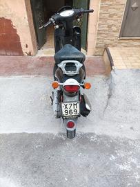 Moto scarabeo 50