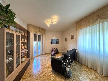 4 LOCALI A CORI